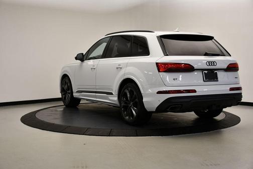 2025 Audi Q7 55 Premium