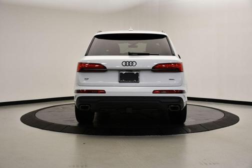 2025 Audi Q7 55 Premium