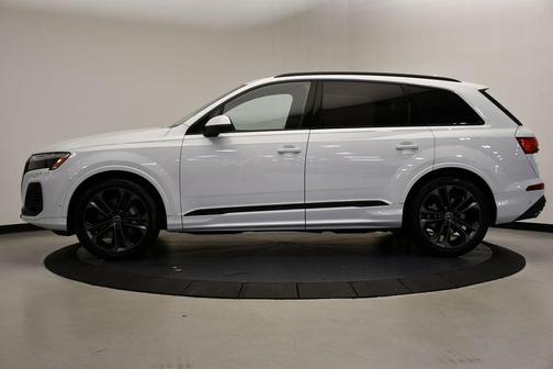 2025 Audi Q7 55 Premium