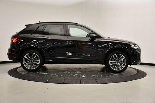 2024 Audi Q3 45 S line Premium