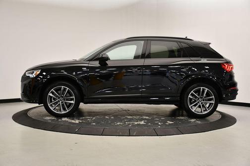 2024 Audi Q3 45 S line Premium
