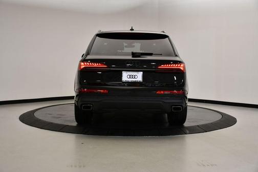 2025 Audi Q7 45 Premium Plus