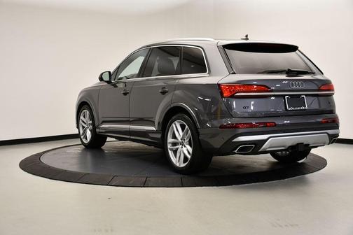 2025 Audi Q7 55 Premium
