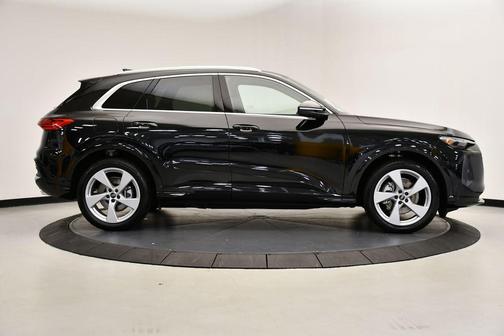 2025 Audi Q5 2.0T quattro Premium