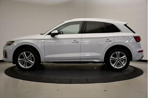 2024 Audi Q5 Premium 55 TFSI e S line quattro S tronic