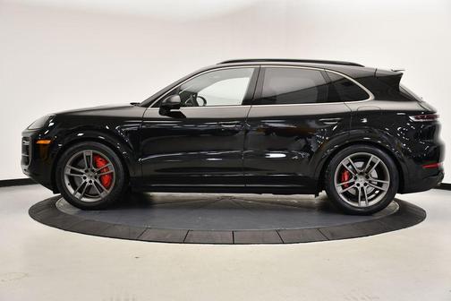 2025 Porsche Cayenne E-Hybrid Turbo
