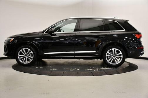 2025 Audi Q7 45 Premium