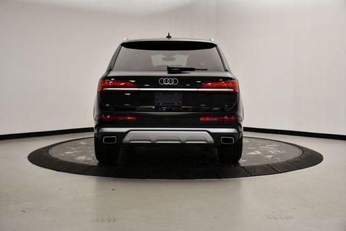 2025 Audi Q7 45 Premium