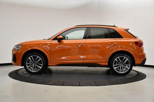 2024 Audi Q3 45 S line Premium