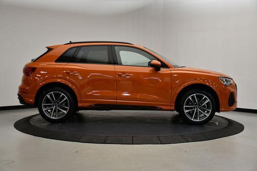 2024 Audi Q3 45 S line Premium
