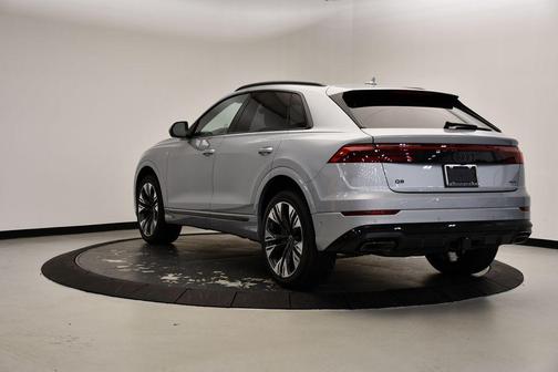 2025 Audi Q8 55 Premium