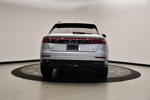 2025 Audi Q8 55 Premium