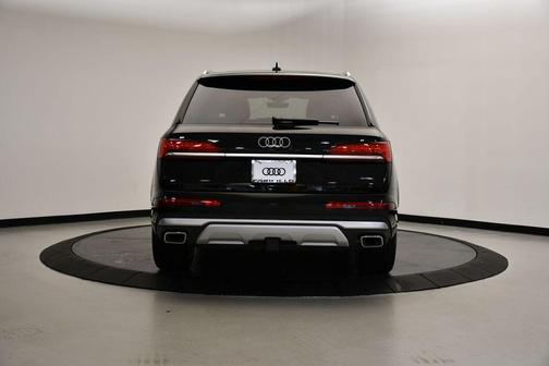 2025 Audi Q7 55 Premium