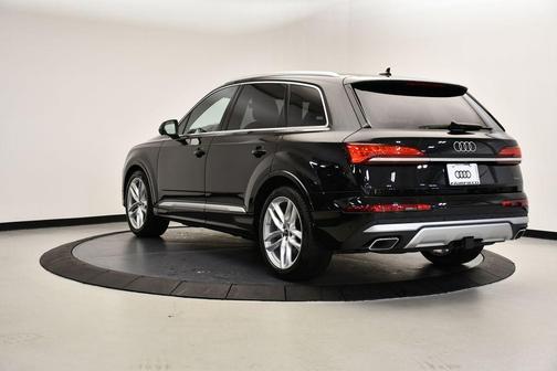 2025 Audi Q7 55 Premium