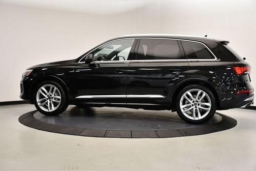 2025 Audi Q7 55 Premium