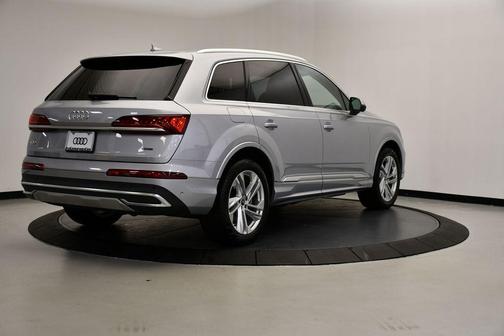 2022 Audi Q7 55 Premium Plus