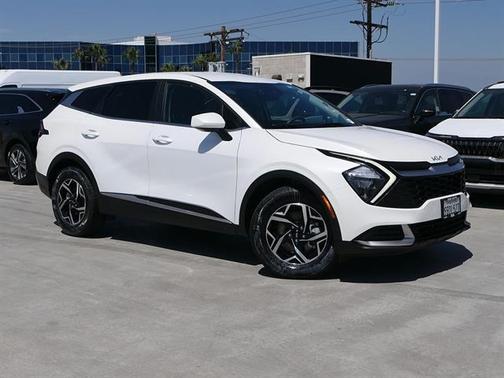 Snow White Pearl 2023 Kia Sportage LX