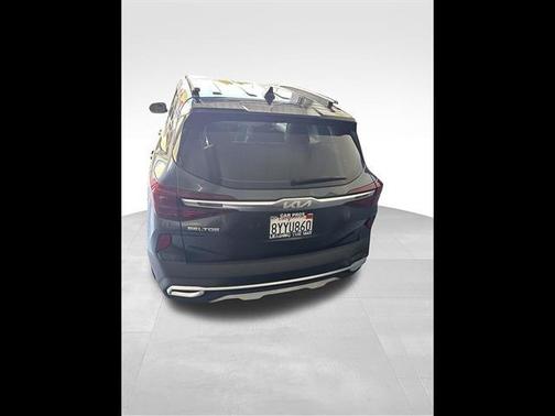 Gravity Gray 2022 Kia Seltos S