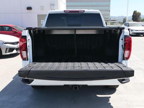 Summit White 2024 GMC Sierra 1500 Elevation