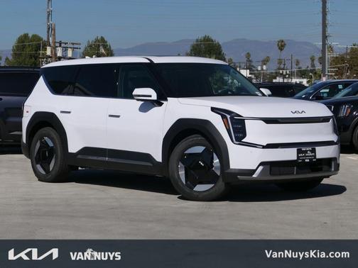 2026 Kia EV9 Light Long Range