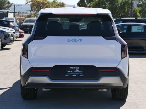 2026 Kia EV9 Light Long Range