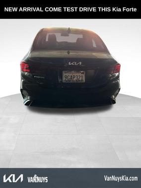 Aurora Black Pearl 2023 Kia Forte LXS