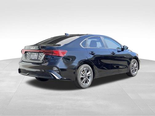 Aurora Black 2023 Kia Forte LXS