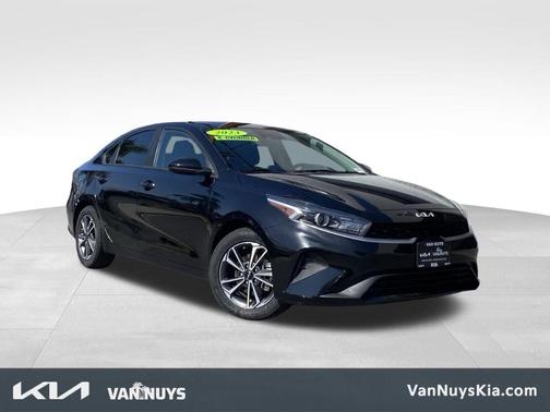 Aurora Black 2023 Kia Forte LXS