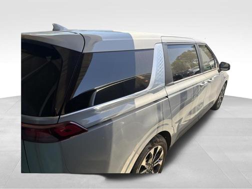 Ceramic White 2024 Kia Carnival EX
