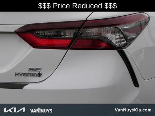 2023 Toyota Camry Hybrid SE