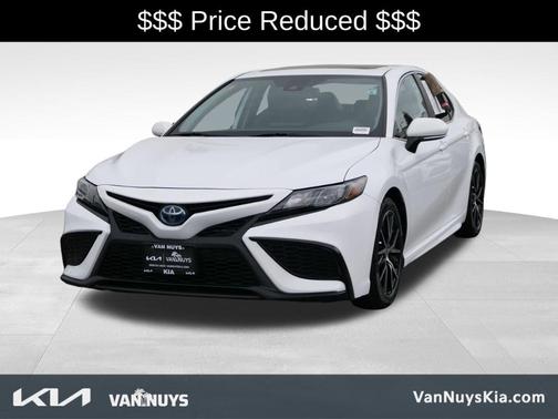 2023 Toyota Camry Hybrid SE