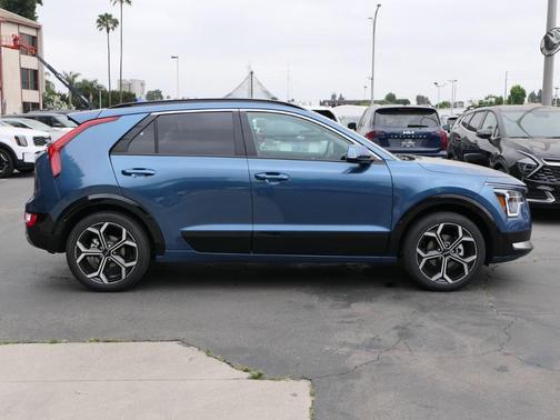 2025 Kia Niro EX Touring