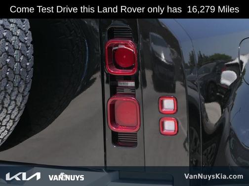 2024 Land Rover Defender P300