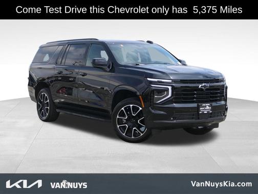 2025 Chevrolet Suburban RST