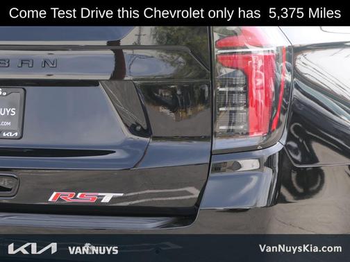 2025 Chevrolet Suburban RST