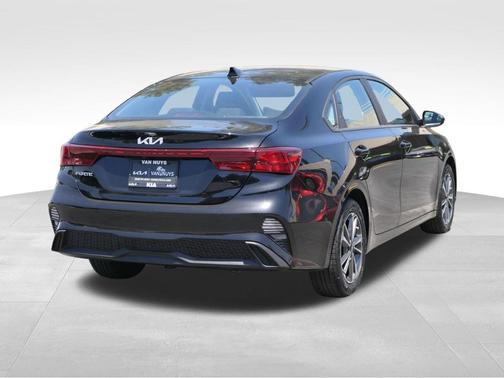 Aurora Black 2023 Kia Forte LXS