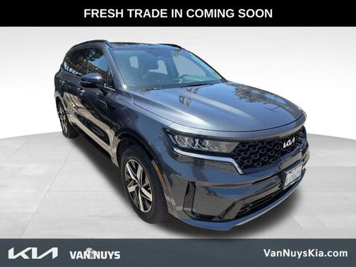 Gray 2023 Kia Sorento S