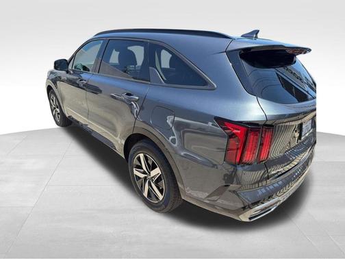 Gray 2023 Kia Sorento S