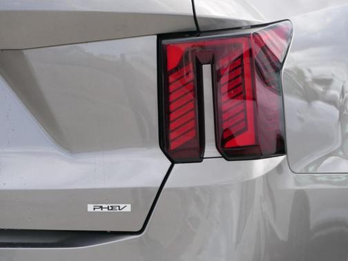 2025 Kia Sorento Plug-In Hybrid SX Prestige