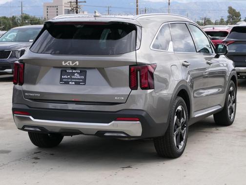 2025 Kia Sorento Plug-In Hybrid SX Prestige