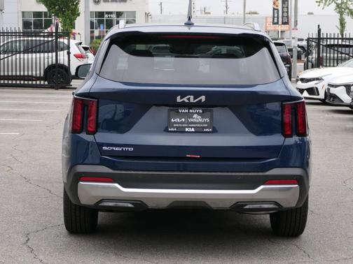 2025 Kia Sorento S