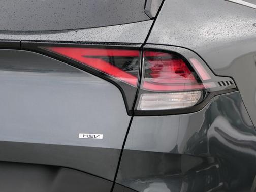 2025 Kia Sportage Hybrid LX