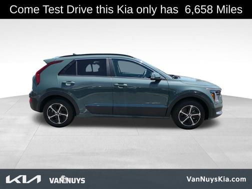2025 Kia Niro EX