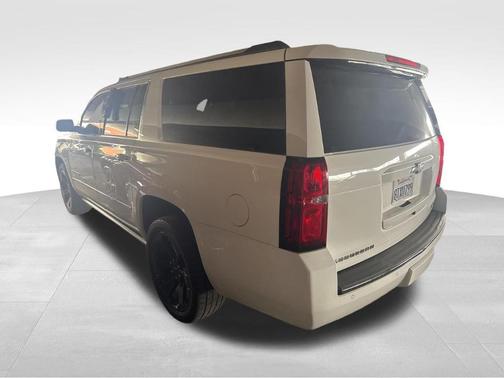 Summit White 2017 Chevrolet Suburban Premier