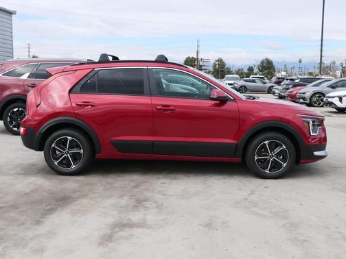2025 Kia Niro EX