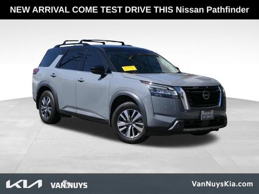 Gray 2 Tone 2022 Nissan Pathfinder SL