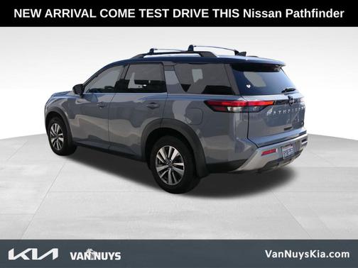 Gray 2 Tone 2022 Nissan Pathfinder SL