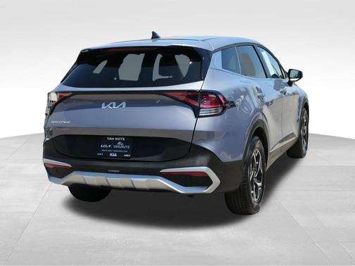 Silver 2025 Kia Sportage LX