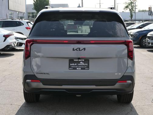 2025 Kia Carnival Hybrid SX
