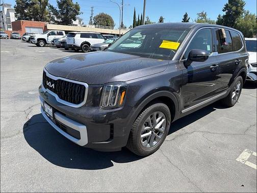 Metal 2025 Kia Telluride LX